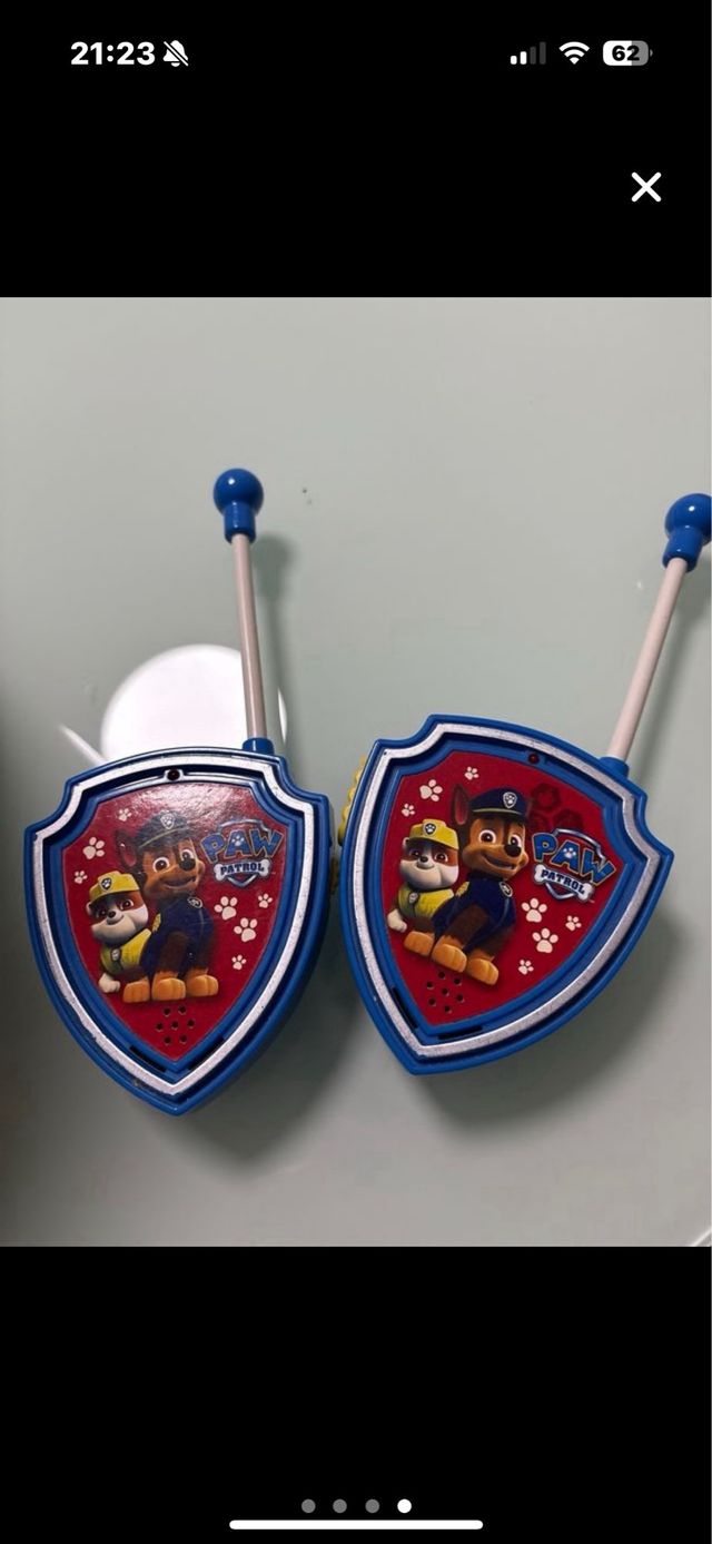 Cubo piezas madera y regalo walkies