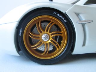 1/18 Pagani Huayra 2011 GTAutos/Welly