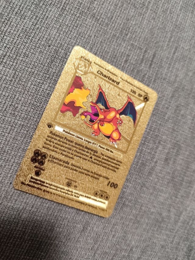 Carta pokemon Charizard dorada 1edicion