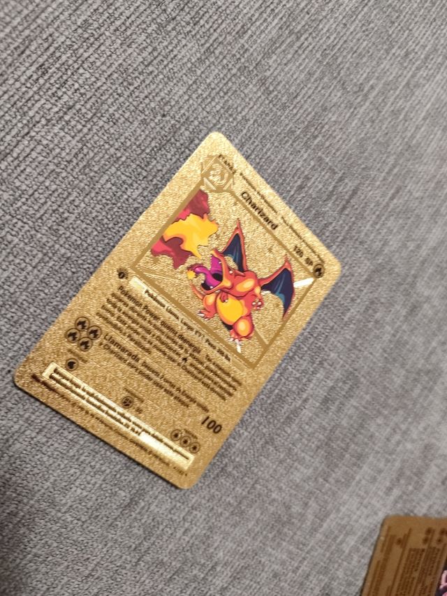 Carta pokemon Charizard dorada 1edicion