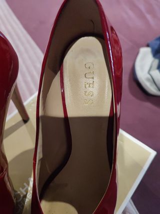 Zapatos de tacón Guess
