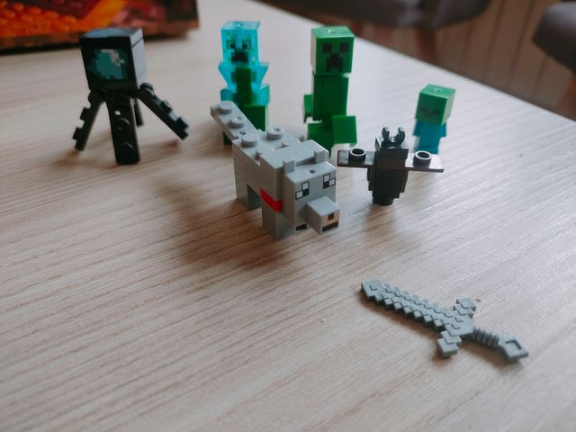 Lego Minecraft 21143