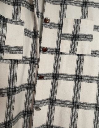 Sobre camisa cuadros
