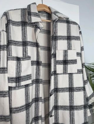 Sobre camisa cuadros