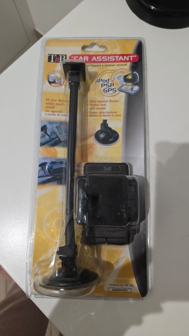 Soporte para móvil o GPS coche con ventosa