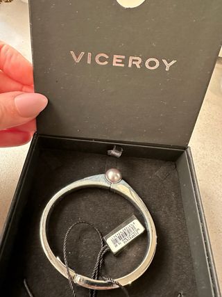 Pulsera Viceroy de acero con perla 