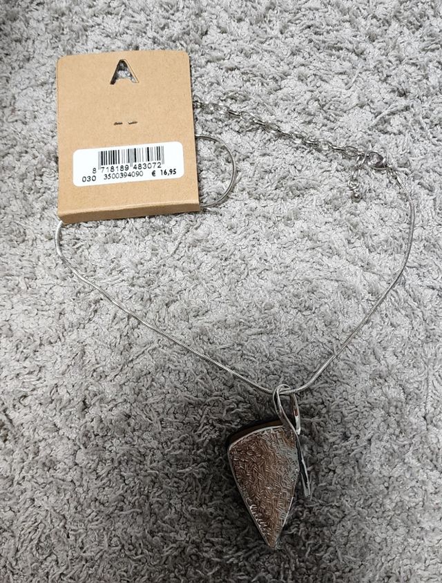 Collar de About Accessories 
