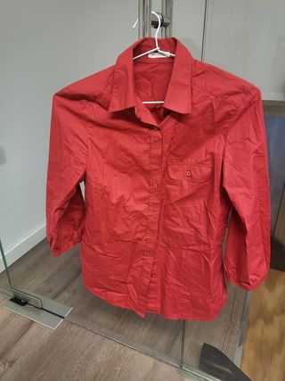 Camisa botones roja