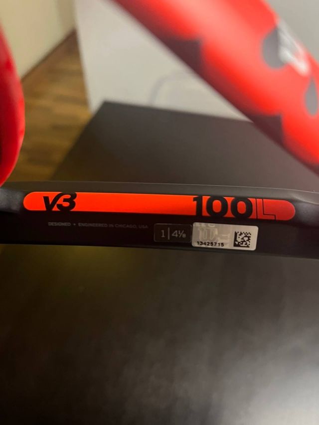 Raqueta Wilsonv3 100l como nueva