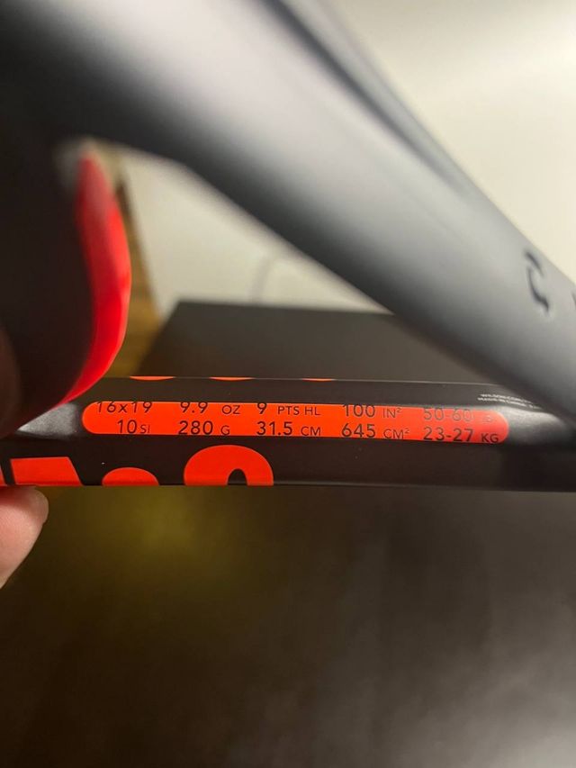 Raqueta Wilsonv3 100l como nueva