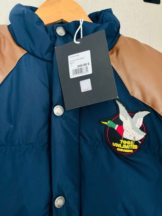 Abrigo acolchado CHEVIGNON TOGS UNLIMITED. Nuevo