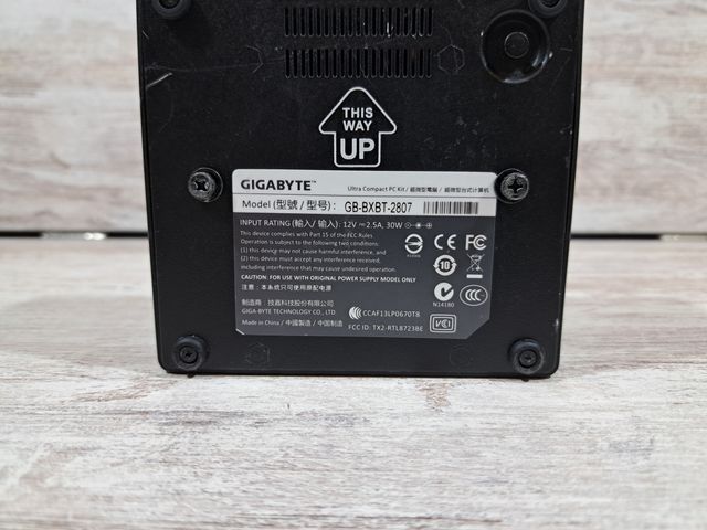 Mini Ordenador GigaByte N2807 8GB 240SSD