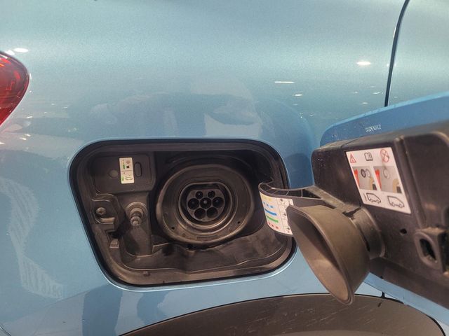 RENAULT Captur Híbrido Enchufable RENAULT Captur E-TECH Híbrido Enchufable Zen 117kW