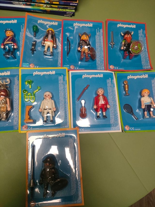 MUÑECOS PLAYMOBIL DE LA HISTORIA CON LIBRO