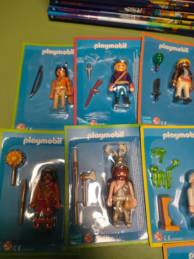MUÑECOS PLAYMOBIL DE LA HISTORIA CON LIBRO