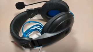 AURICULARES CON MICROFONO