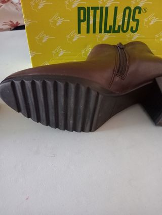 Botines de piel marrón PITILLOS T-36