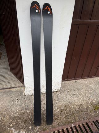 Esquis travesia Movement AlpTracks 94 177