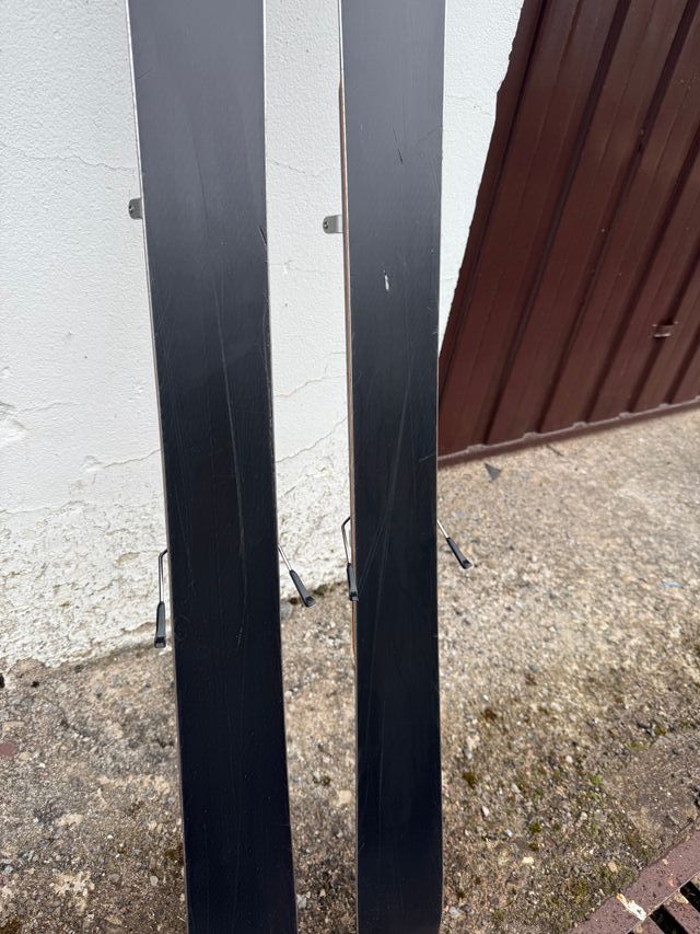 Esquis travesia Movement AlpTracks 94 177