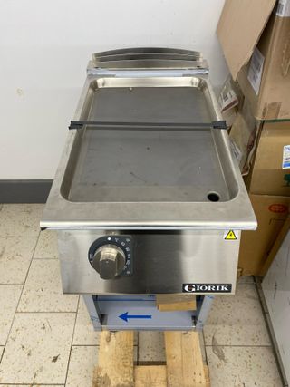 PLANCHA ELECTRICA LISA - GIORIK