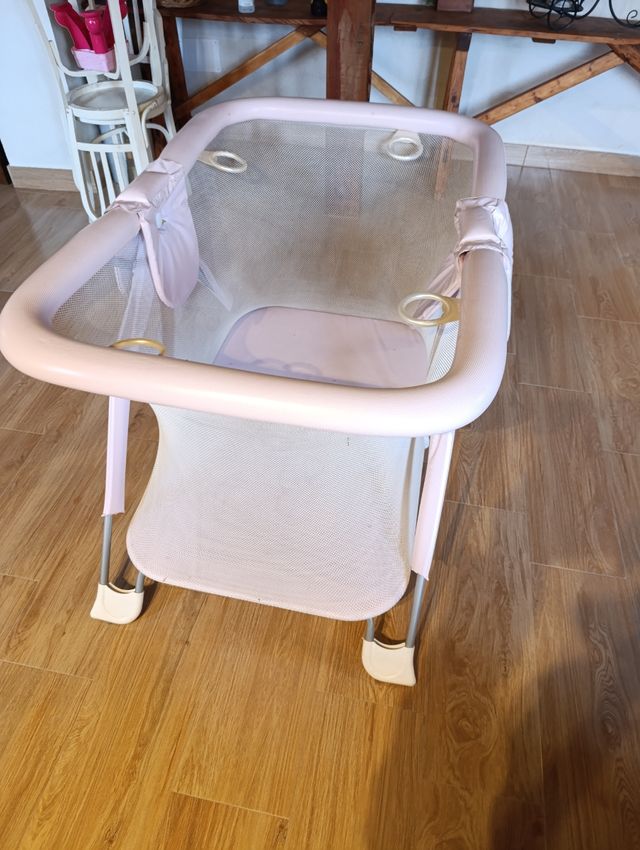 Parque infantil rosa