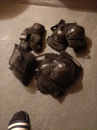 VENDO PATINES MASCULINO OXELO NUEVOS A ESTRENAR .