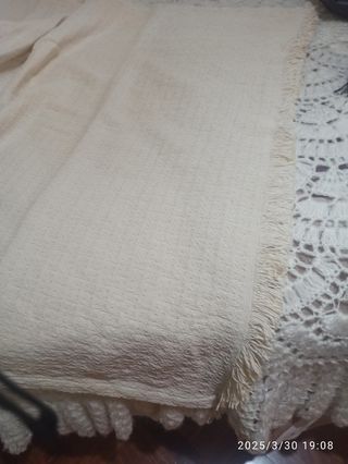 Como sobre colcha oh cubre Sofá.