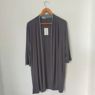 Precioso conjunto suéter y cárdigan eleg