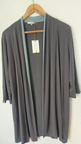Precioso conjunto suéter y cárdigan eleg