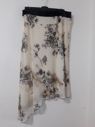 Falda asimétrica Zara 