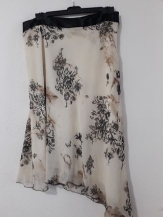 Falda asimétrica Zara 