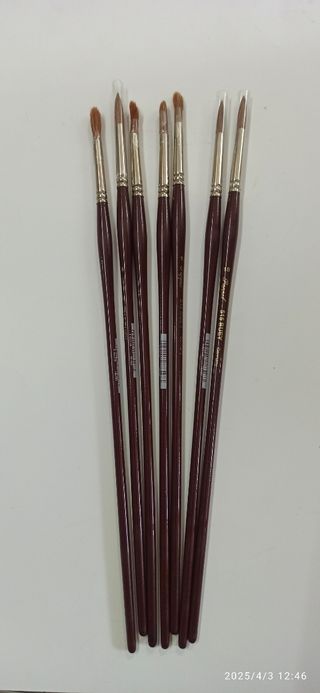 Lote 7 pinceles redondos número 18