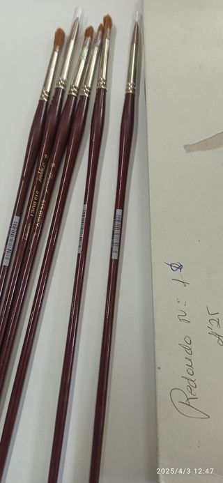 Lote 7 pinceles redondos número 18