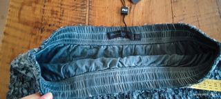 Gonna in pizzo con spacchi laterali