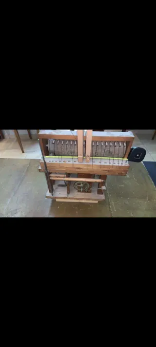 Restauración de autómatas y antiguedades.