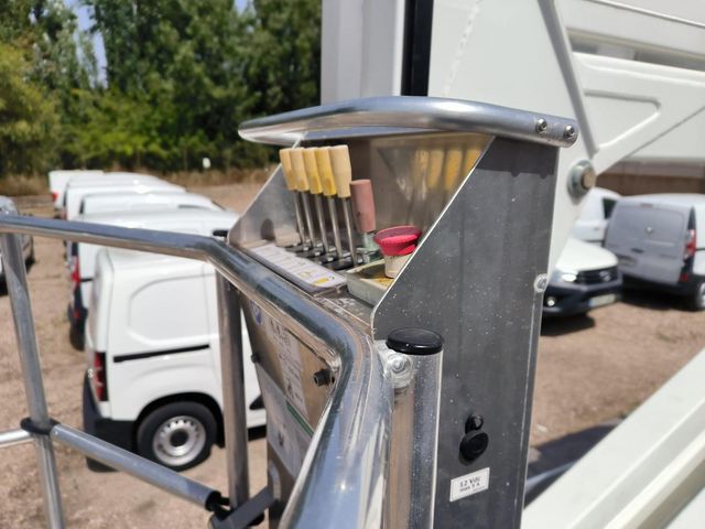 iveco daily cesta articulada 20metros 