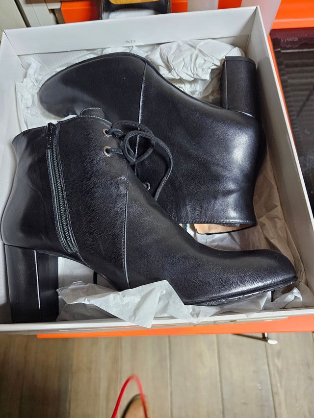 BOTINES ESPECTACULARES PIEL 42