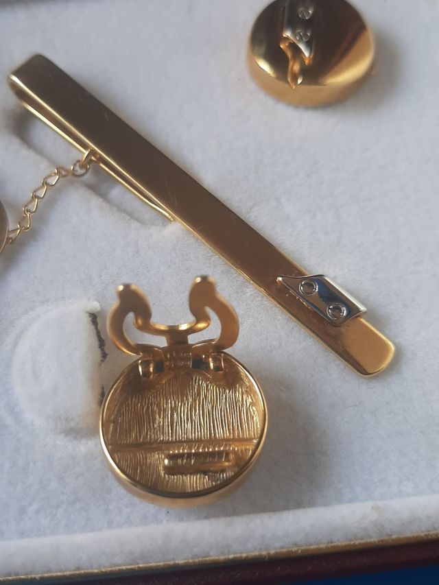 Chapado oro corbatero y gemelos 