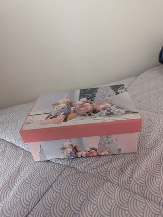 Set de cajas de regalo cuadros y dibujos