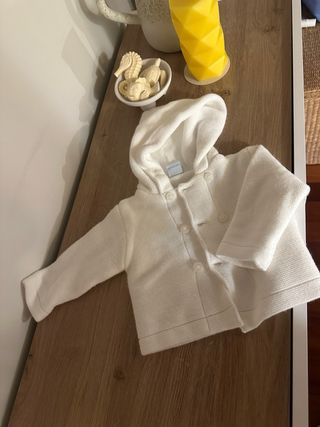 chaqueta bebe con regalos