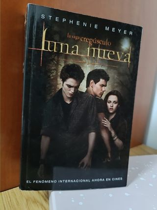 LIBROS ; LUNA NUEVA