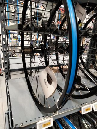 Rueda decatlhon nueva incluye llanta,neumático