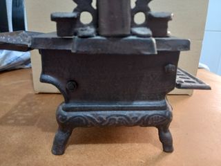 Réplica de cocina muy antigua de hierro