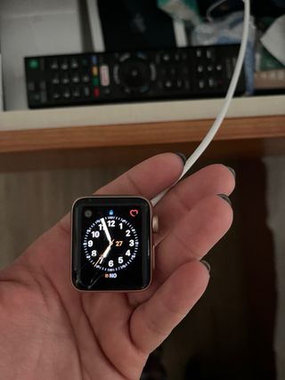 Apple watch serie 3 rosa. Pantalla rota. 
