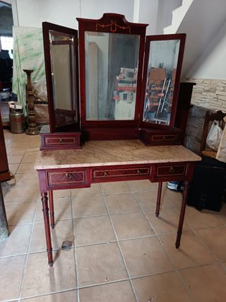 ANTIGÜO TOCADOR