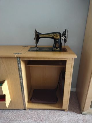 Maquina de coser SINGER
