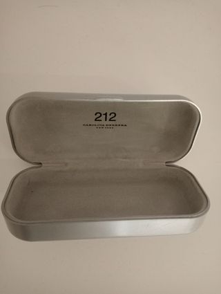 Funda de gafas de Carolina Herrera