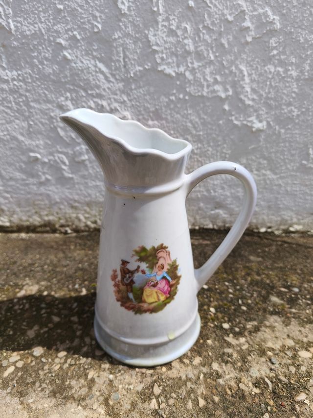 Antica brocca/lattiera in porcellana