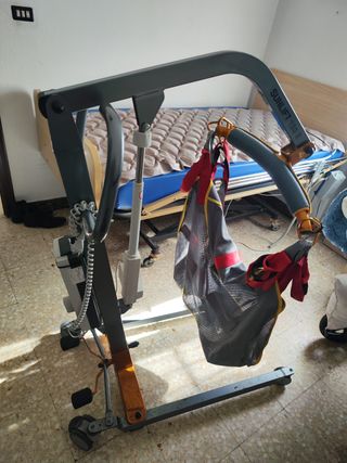 Se vende cama y grúa eléctrica para enfermos