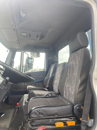 CAMIÓN NISSAN REF: C-3422